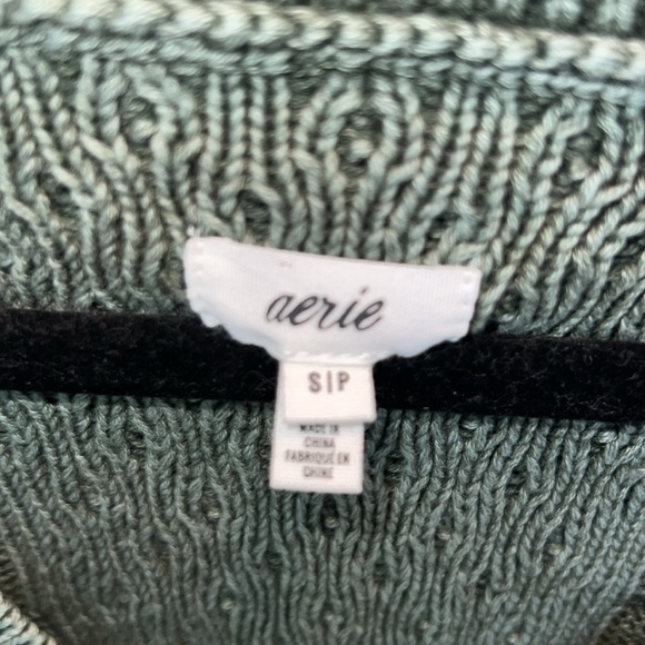 Aerie Cable Knit V-Neck Sweater - Picture 7 of 8